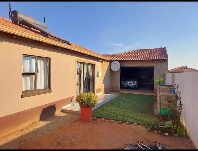 2 BEDROOM HOUSE FOR SALE IN DAWN PARK